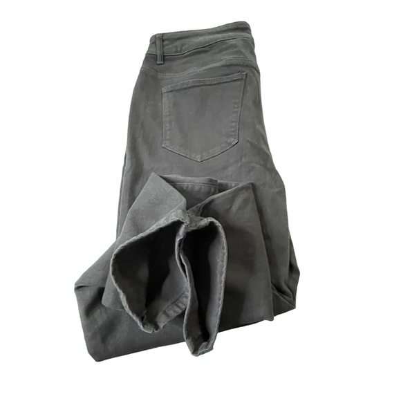 Chico’s the platinum jegging size 1
Conventional size 8 - Picture 9 of 11